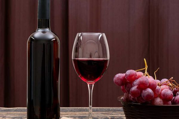 BENEFICIOS DEL CONSUMO MODERADO DEL VINO TINTO