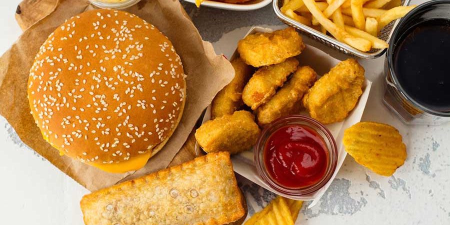 OBESIDAD Y CONSUMO DE GRASAS SATURADAS Y GRASAS TRANS