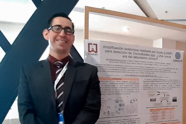 ALUMNO DEL CIAD ES DISTINGUIDO EN CONGRESO NACIONAL