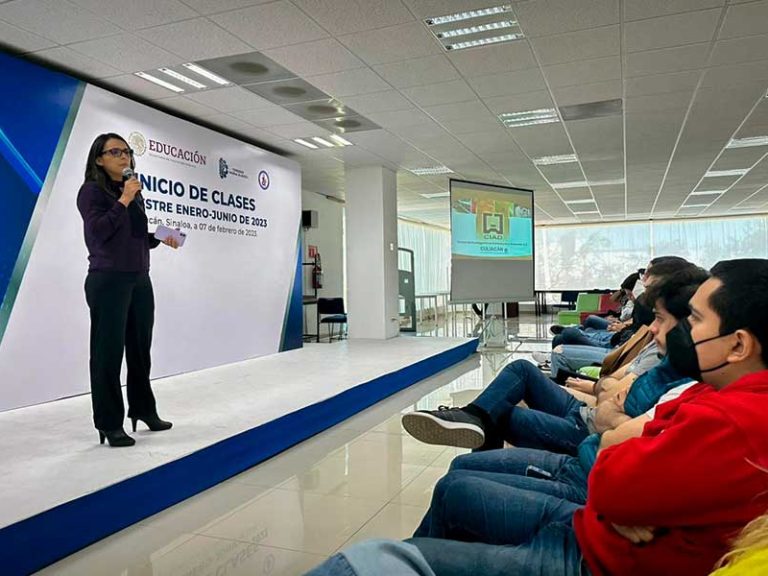 CELEBRAN COLOQUIO DE ACERCAMIENTO A LA INVESTIGACIÓN