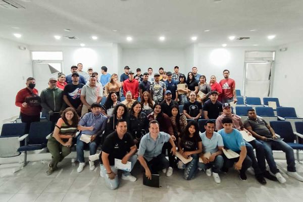 CAPACITAN A PROCESADORES DE PESCADOS Y MARISCOS DE PUERTO PEÑASCO, SONORA