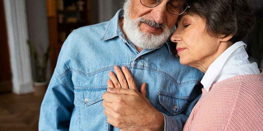 RIESGO DE DESNUTRICIÓN EN PERSONAS ADULTAS MAYORES. LO QUE PROFESIONALES EN SALUD DEBEN CONOCER